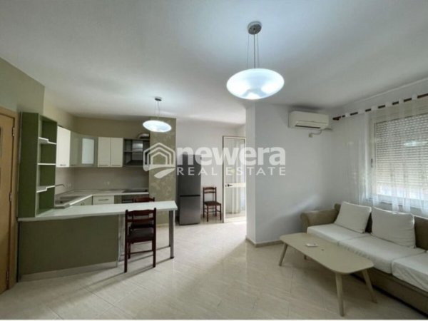 Tirane, shes apartament 2+1+Ballkon Kati 8, 125.000 € (loni ligori)