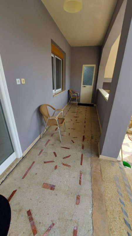 Durres, jepet me qera Vile 2+1+Ballkon Kati 1, 100 m² 300 € 