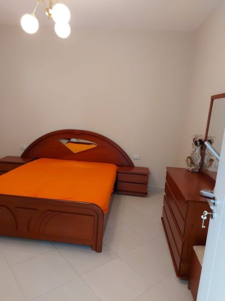 Durres, jepet me qera Vile 2+1+Ballkon Kati 1, 100 m² 300 € 