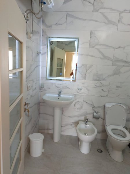 Durres, jepet me qera Vile 2+1+Ballkon Kati 1, 100 m² 300 € 