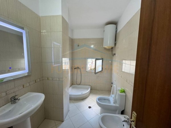 Tirane, shitet apartament 2+1+Ballkon Kati 5, 115 m² 138.000 € (Unaza e Re)