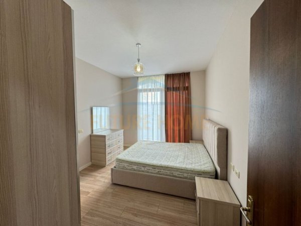 Tirane, shitet apartament 2+1+Ballkon Kati 5, 115 m² 138.000 € (Unaza e Re)