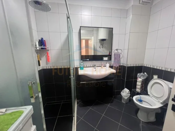 Tirane, shitet apartament 2+1+Ballkon Kati 1, 113 m² 215.000 € (Zogu i Zi)