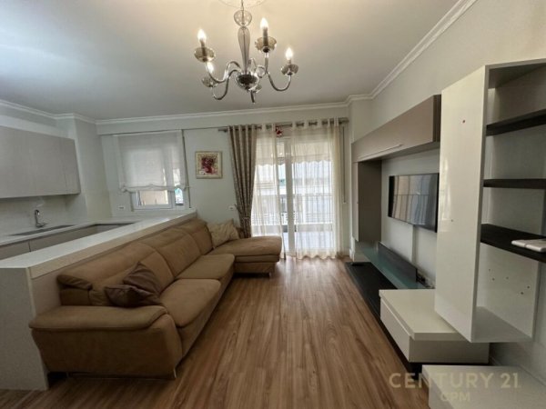 Tirane, jap me qera apartament 2+1+2+ POST PARKIMI , 120 m² 1.200 € (Liqeni i Tiranës)