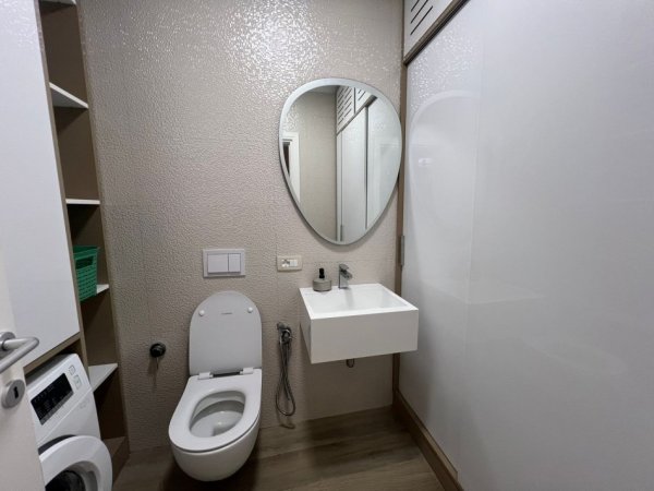 Tirane, jepet me qera apartament 2+1+Ballkon Kati 3, 105 m² 650 € (Ish-Parku)