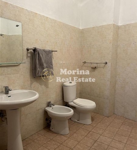 Tirane, jepet me qera apartament 3+1 Kati 1, 120 m² 450 € (Don Bosko)