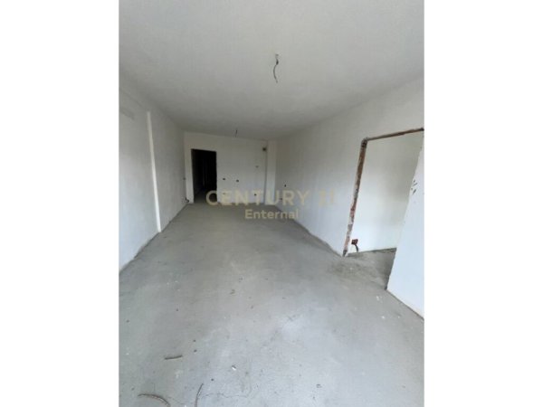 Tirane, shes apartament 3+1+2+Post Parkimi , 126 m² 198.000 € (Kodra e Diellit)