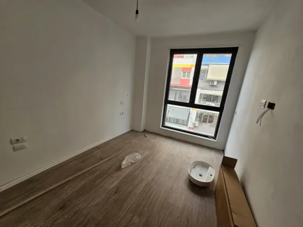 Tirane, jepet me qera apartament 2+1 Kati 4, 113 m² 600 € (Kopshti Zoologjik Tirane)