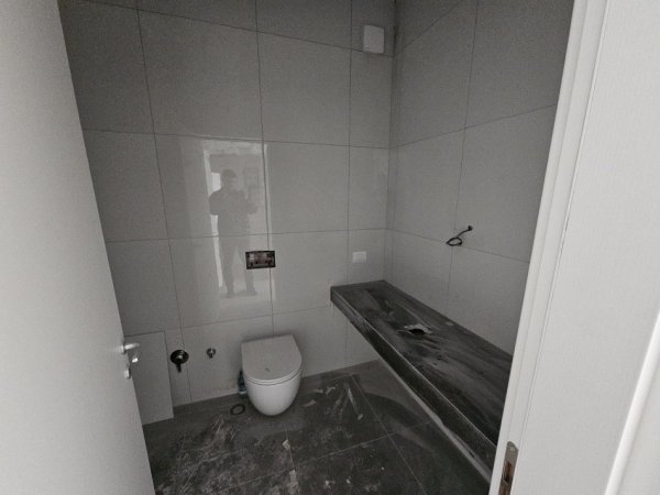Tirane, jepet me qera apartament 2+1 Kati 4, 113 m² 600 € (Kopshti Zoologjik Tirane)