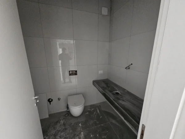 Tirane, jepet me qera apartament 2+1 Kati 4, 113 m² 600 € (Kopshti Zoologjik Tirane)