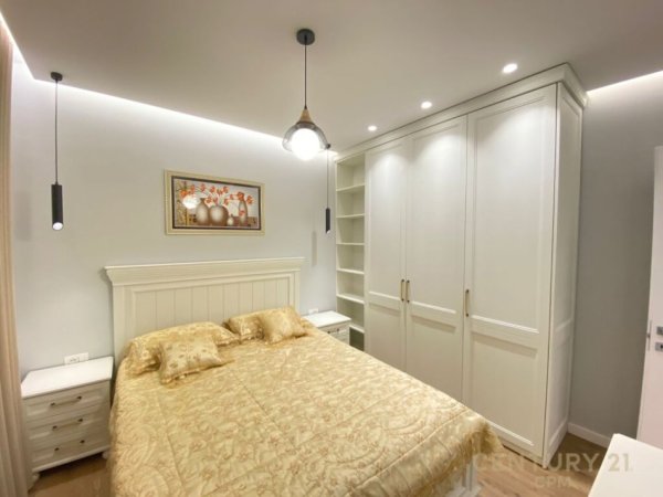 Tirane, jap me qera apartament 2+1+POST PARKIMI , 81 m² 1.200 € (Liqeni i Thatë)