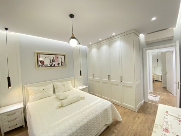 Tirane, jap me qera apartament 2+1+POST PARKIMI , 81 m² 1.200 € (Liqeni i Thatë)