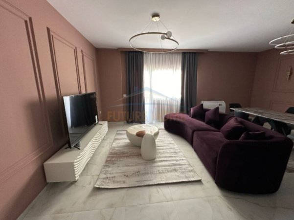 Tirane, jepet me qera 1+1 Kati 1, 80 m² 800 € (Qera, Apartament 1+1+Post Parkimi, Rruga Panorama Liqenit, Farke, TiranëAREA43441)