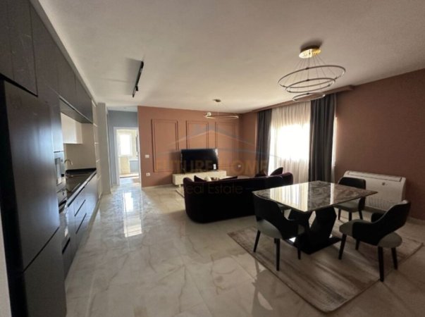 Tirane, jepet me qera 1+1 Kati 1, 80 m² 800 € (Qera, Apartament 1+1+Post Parkimi, Rruga Panorama Liqenit, Farke, TiranëAREA43441)
