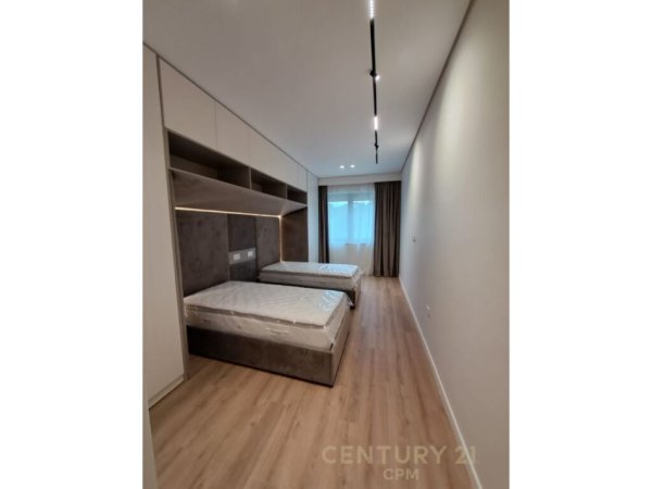 Tirane, jepet me qera apartament duplex Dublex Kati 1, 174 m² 1.300 € (Kodra e Diellit)