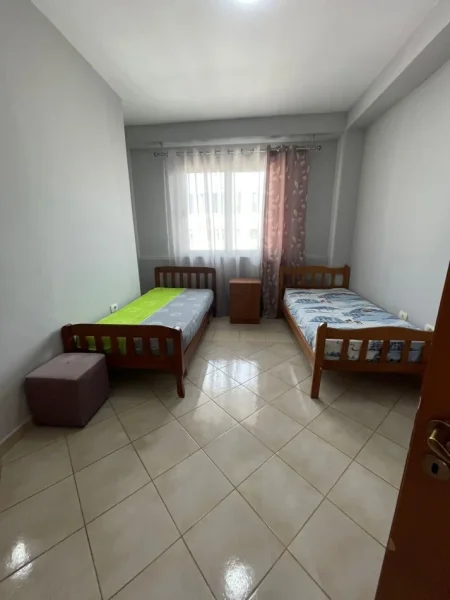 Tirane, jepet me qera apartament 2+1+Ballkon Kati 8, 100 m² 450 € (Rruga Mikel Maruli)