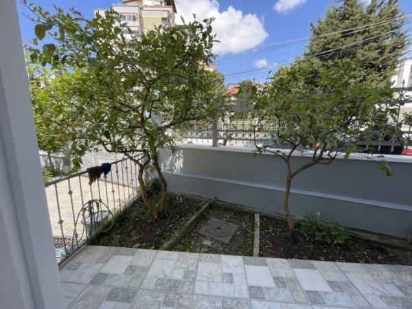 Tirane, jepet me qera Vile 3 Katshe Kati 3, 422 m² 1.500 € (Selite Tirana, Albania)