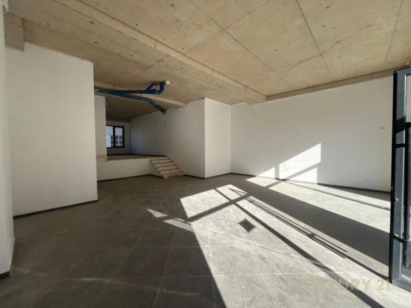 Tirane, jepet me qera ambjent biznesi Kati 0, 107 m² 1.100 € (Rruga Siri Kodra)