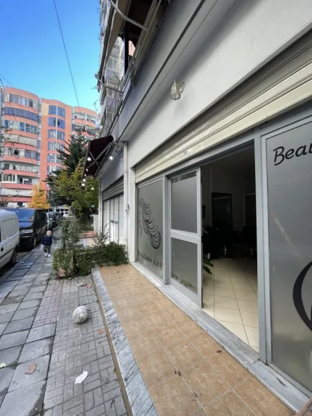 Tirane, shes dyqan Kati 0, 100 m² 205.000 € (Yzberisht , Te Eco Market)