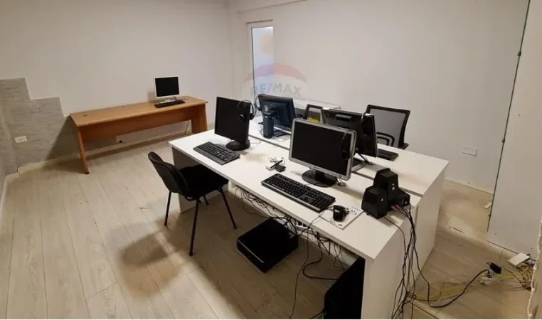 Tirane, jap me qera zyre , 950 € 
