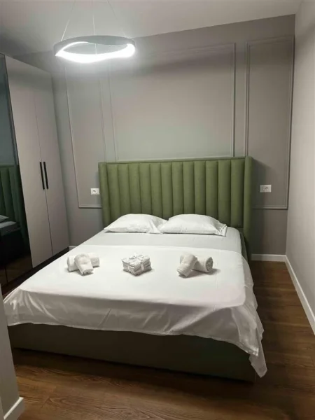 Tirane, jepet me qera apartament 2+1+Ballkon Kati 3, 72 m² 1.000 € (STADIUMI DINAMO)