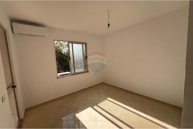 Tirane, shitet apartament 1+1 , 82.000 € (Yzberisht)
