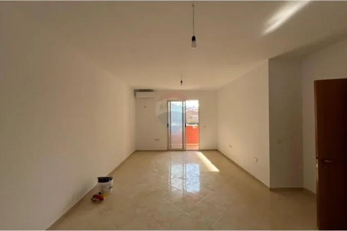 Tirane, shitet apartament 1+1 , 82.000 € (Yzberisht)