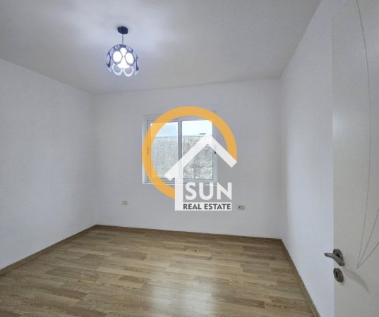 Shkoder, shitet apartament 1+1+Ballkon Kati 4, 72 m² (TEPE, LAGJIA MARK LULA)