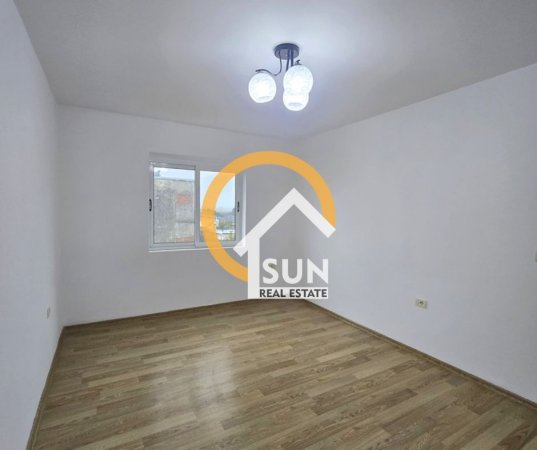 Shkoder, shitet apartament 1+1+Ballkon Kati 4, 72 m² (TEPE, LAGJIA MARK LULA)