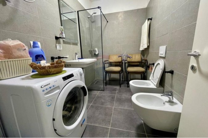 Tirane, shitet apartament 2+1 , 149.900 € (Ali Demi)