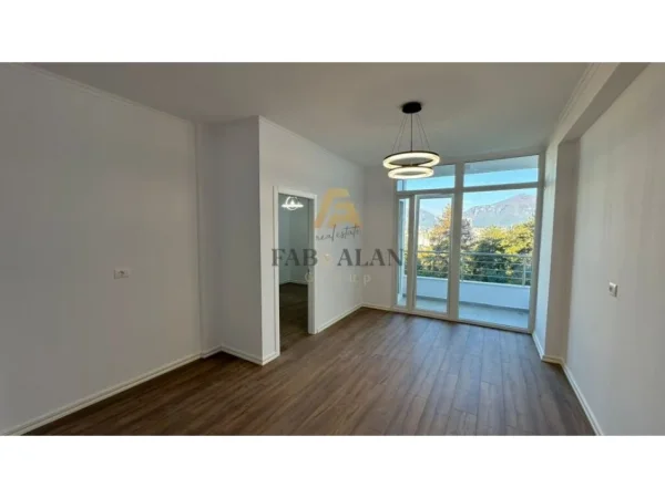 Tirane, shitet apartament 1+1 Kati 4, 63 m² 119.000 € (Kopshti Botanik)