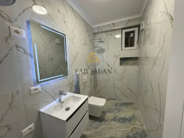 Tirane, shitet apartament 1+1 Kati 4, 63 m² 119.000 € (Kopshti Botanik)