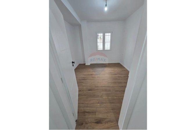 Tirane, shitet apartament 2+1 , 120.000 € (Ferit Xhajko)