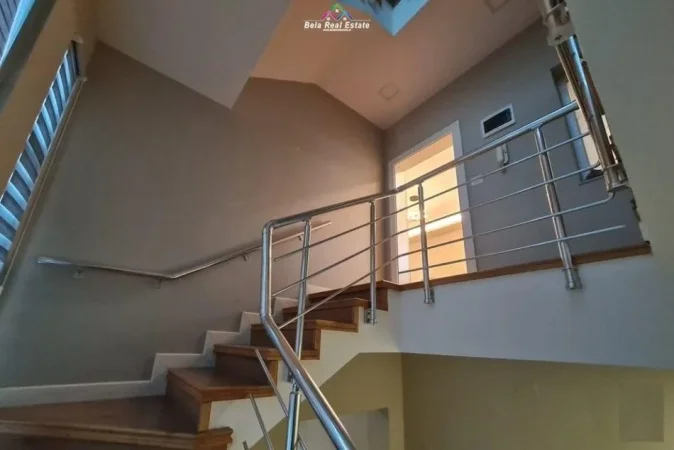 Tirane, jepet me qera Vile 3 Katshe Kati 1, 260 m² 1.500 € (Komuna e Parisit, Selite)