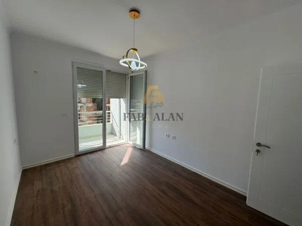 Tirane, shitet apartament 1+1 Kati 4, 63 m² 119.000 € (Kopshti Botanik)