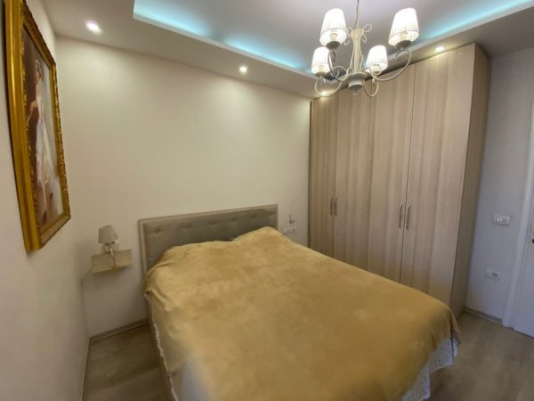 Tirane, shitet 2+1+Ballkon Kati 2, 109 m² 155.000 € (astir)
