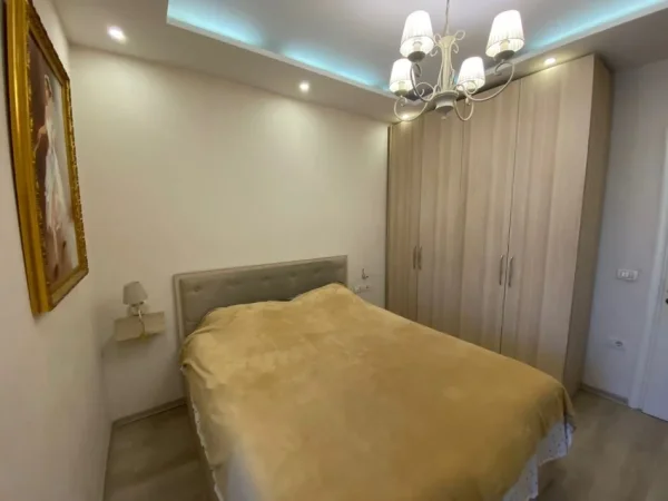 Tirane, shitet 2+1+Ballkon Kati 2, 109 m² 155.000 € (astir)