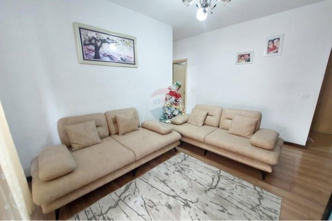 Tirane, shitet apartament 2+1 , 140.000 € (Astir)