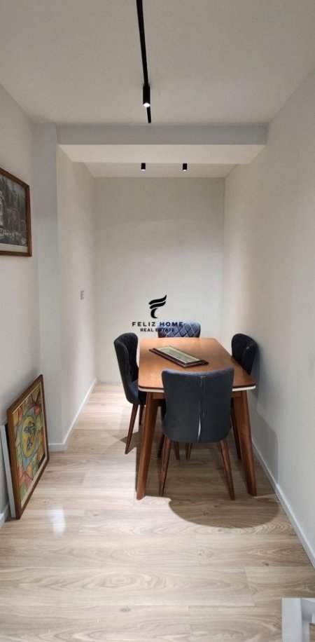 Tirane, jepet me qera apartament 1+1 Kati 0, 70 m² 600 € (ALI DEMI)