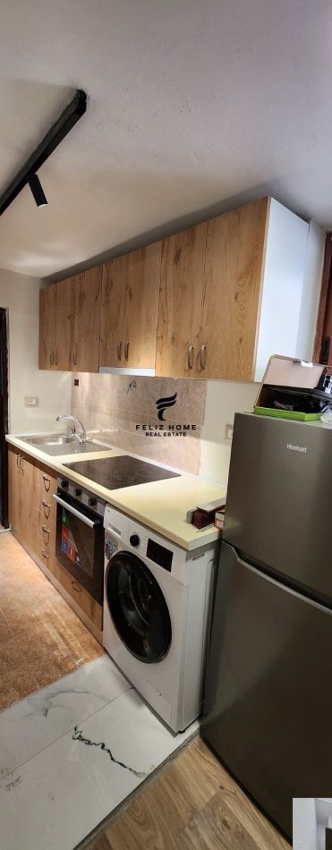 Tirane, jepet me qera apartament 1+1 Kati 0, 70 m² 600 € (ALI DEMI)