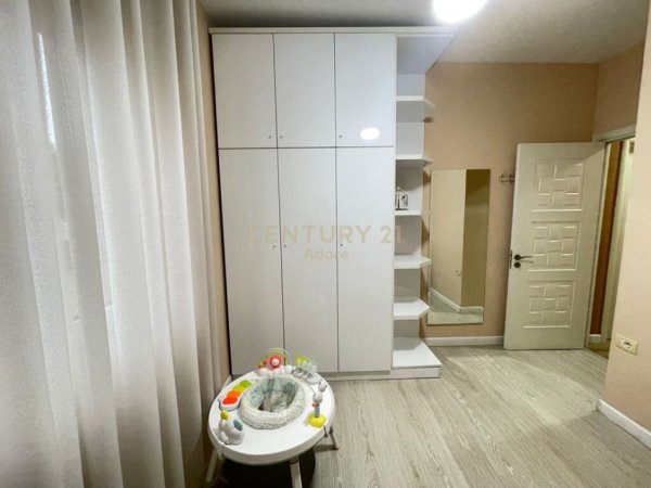 Tirane, jap me qera apartament 2+1 , 85 m² 700 € (Kopshti Botanik Zoologjik)