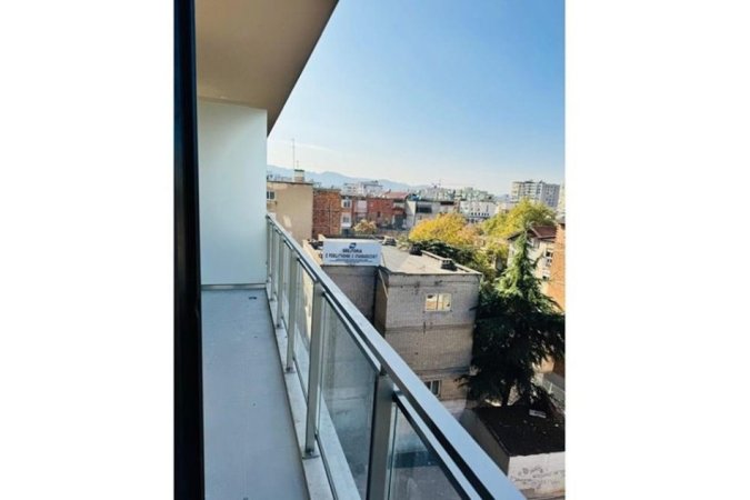 Tirane, shitet apartament 1+1 , 139.000 € (Mine Peza)