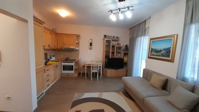 Tirane,  Apartament 1+1 me qira Kati 4, 89 m² 750 € (Mslym Shyri)