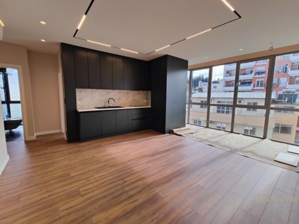 Tirane, jap me qera apartament 3+1+Aneks+Ballkon Kati 4, 110 m² 650 € (Ali Demi)