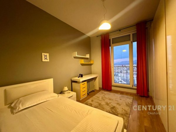 Tirane, jap me qera apartament 2+1+2 , 98 m² 800 € (Kopshti Botanik Zoologjik)