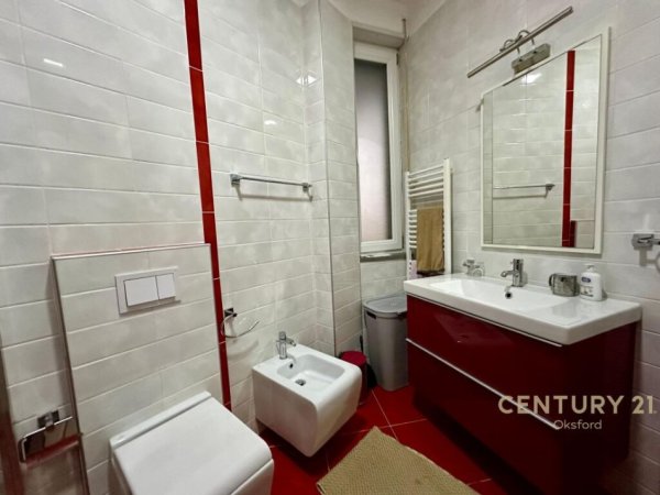 Tirane, jap me qera apartament 2+1+2 , 98 m² 800 € (Kopshti Botanik Zoologjik)