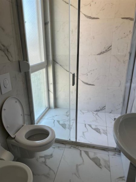 Lezhe Shengjin, shitet apartament 2+1+Ballkon Kati 5, 226.000 € (Rana e Hedhun)