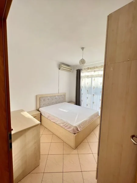 Tirane, shes apartament 1+1+Ballkon Kati 6, 56 m² 160.000 € (Rr. Sami Frasheri te Petronini)