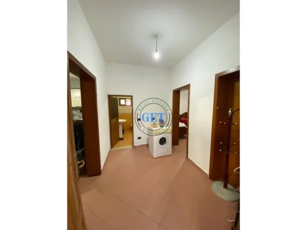 Durres, jepet me qera shtepi Kati 2, 80 m² 300 € (Pas Galaktikut, Durres)