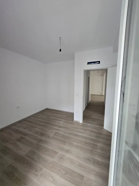 Tirane, jepet me qera Kati 4, 110 m² 1.199 € (Faik Konica)